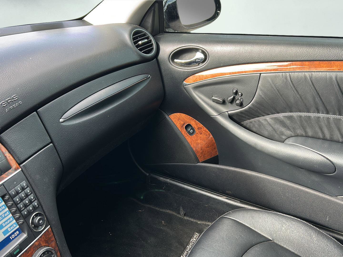 Used 2009 Mercedes-Benz CLK 350 Cabriolet image 23