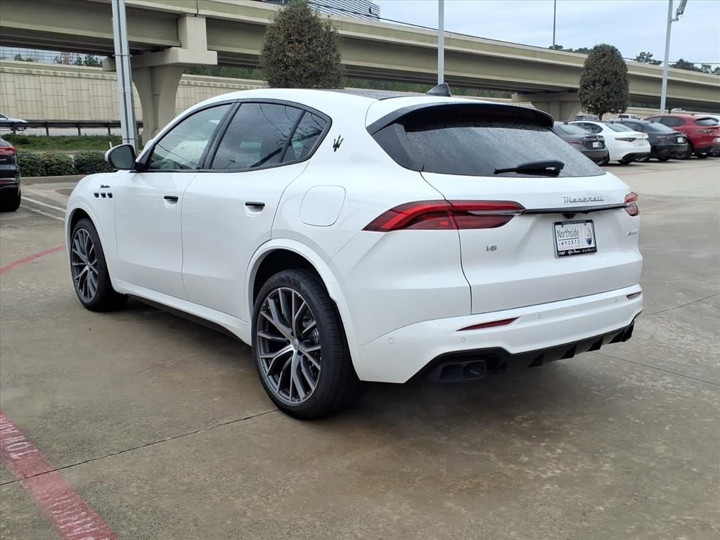 New 2026 Maserati Grecale Modena image 9