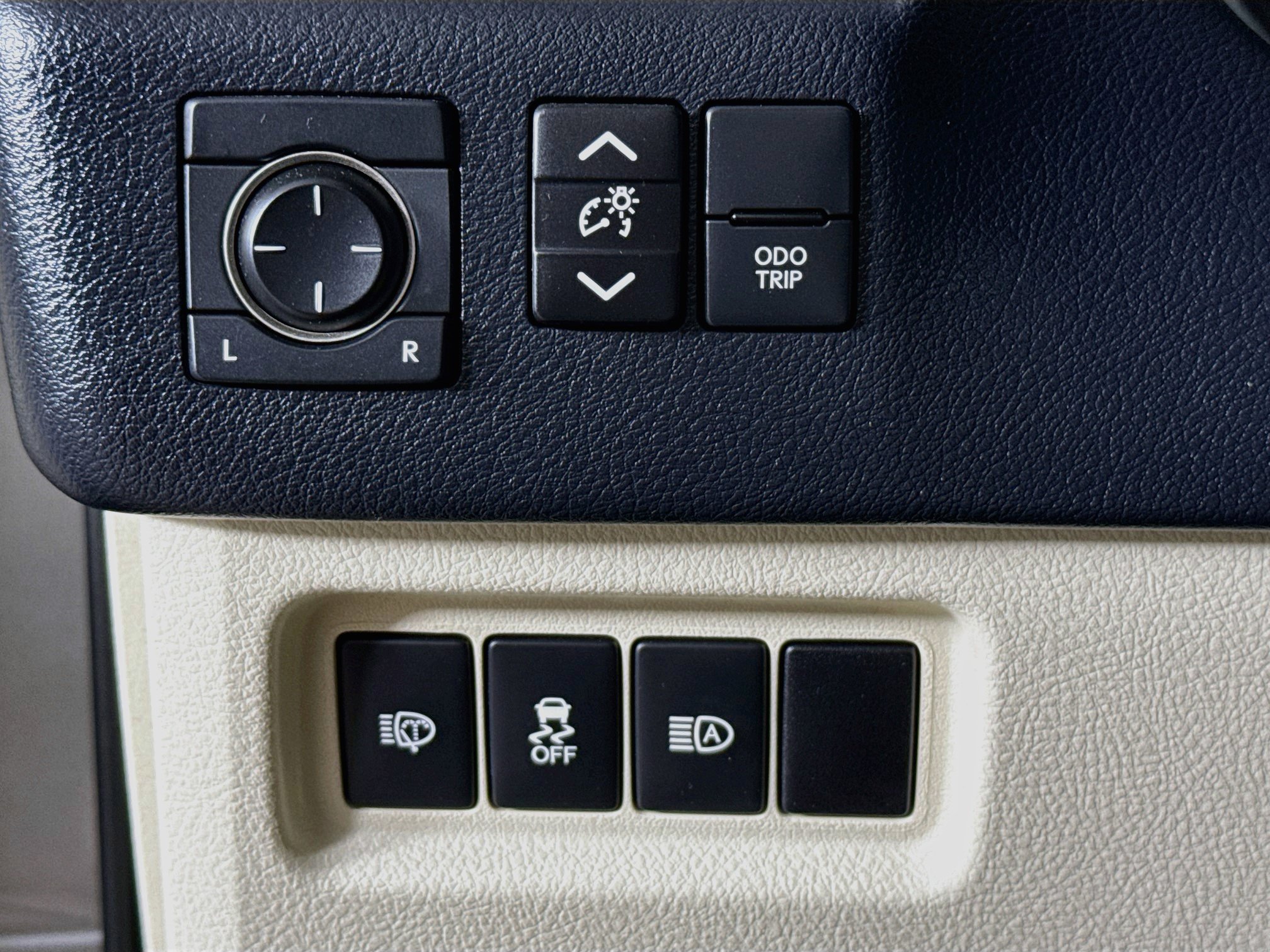 Used 2020 Lexus GX 460 Premium w/ Premium Package AWD/4WD image 9