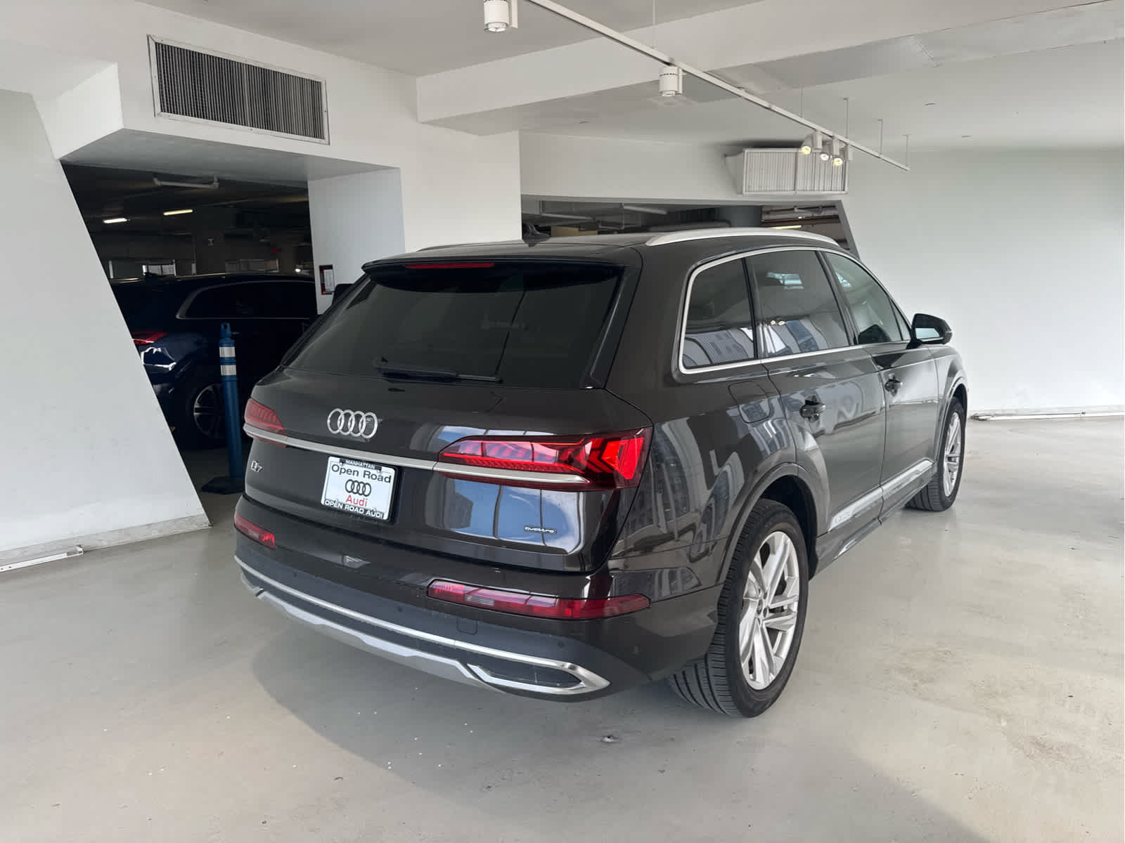 Used 2023 Audi Q7 3.0T Premium Plus w/ Premium Plus Package AWD/4WD image 3