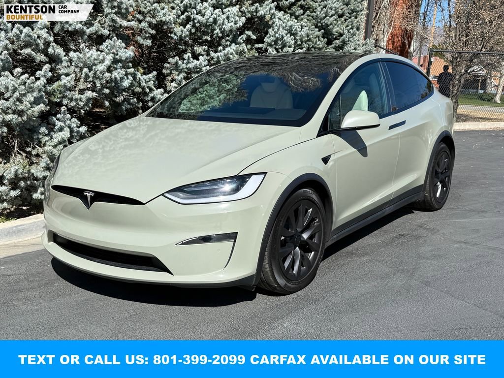 Used 2023 Tesla Model X image 2