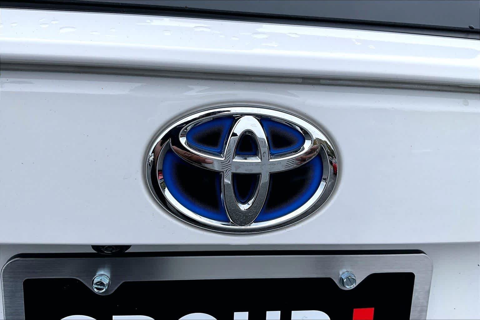 Used 2024 Toyota RAV4 XLE w/ Convenience Package AWD/4WD image 31