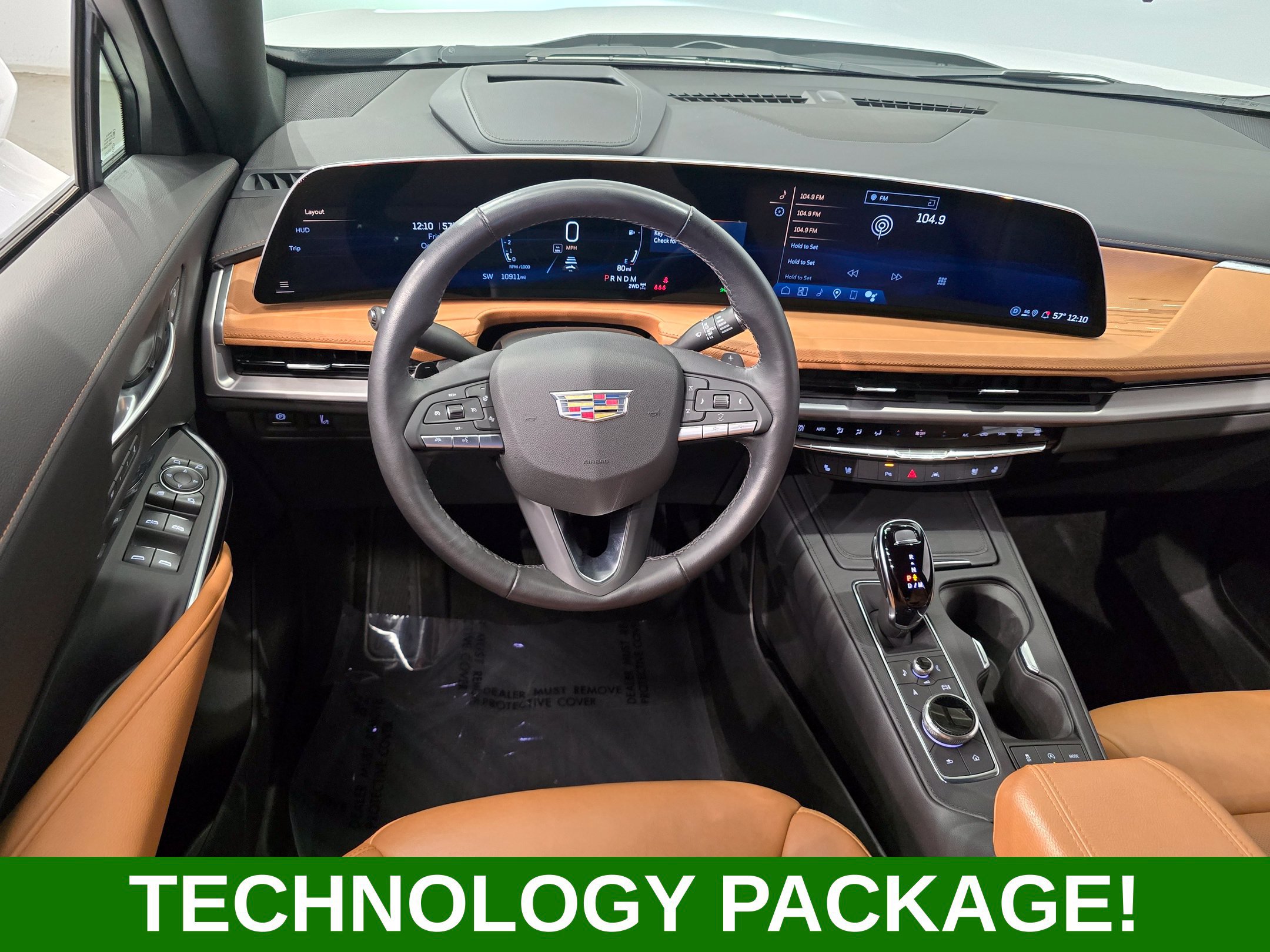 Used 2025 Cadillac XT4 Premium Luxury w/ Technology Package AWD/4WD image 13