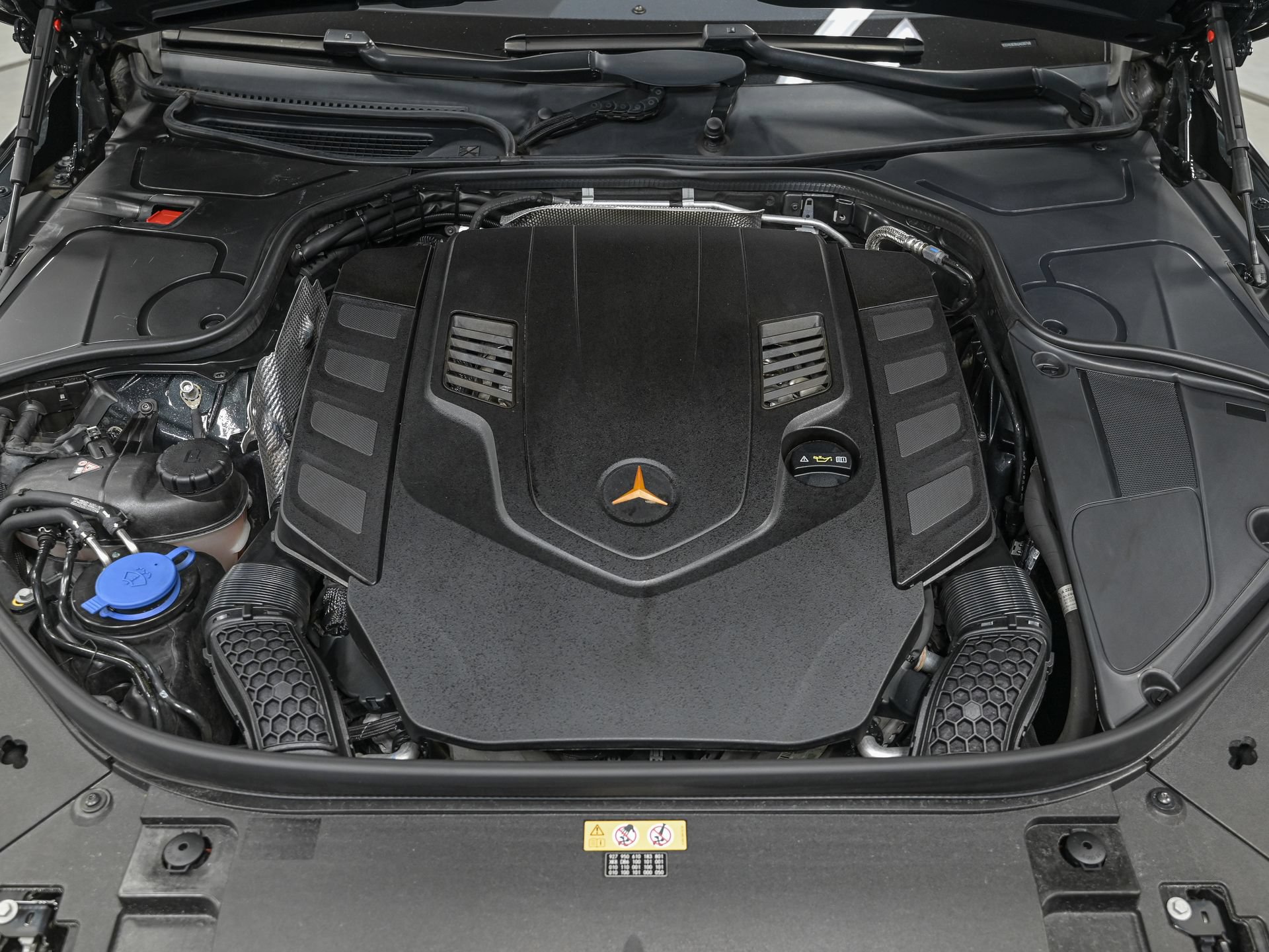 Used 2018 Mercedes-Benz S 560 Cabriolet image 12