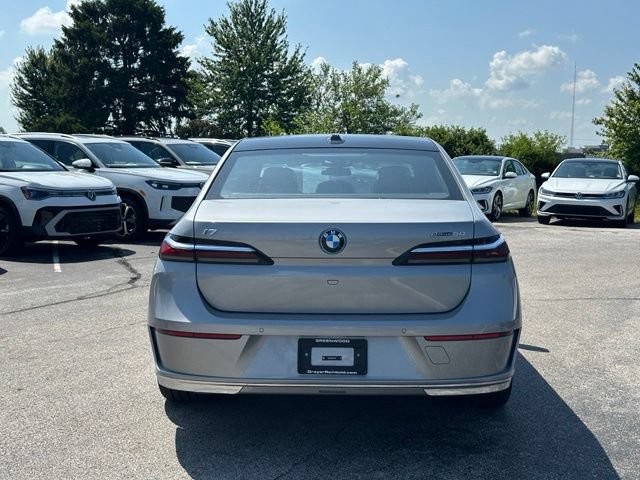 Used 2024 BMW i7 eDrive50 RWD image 6