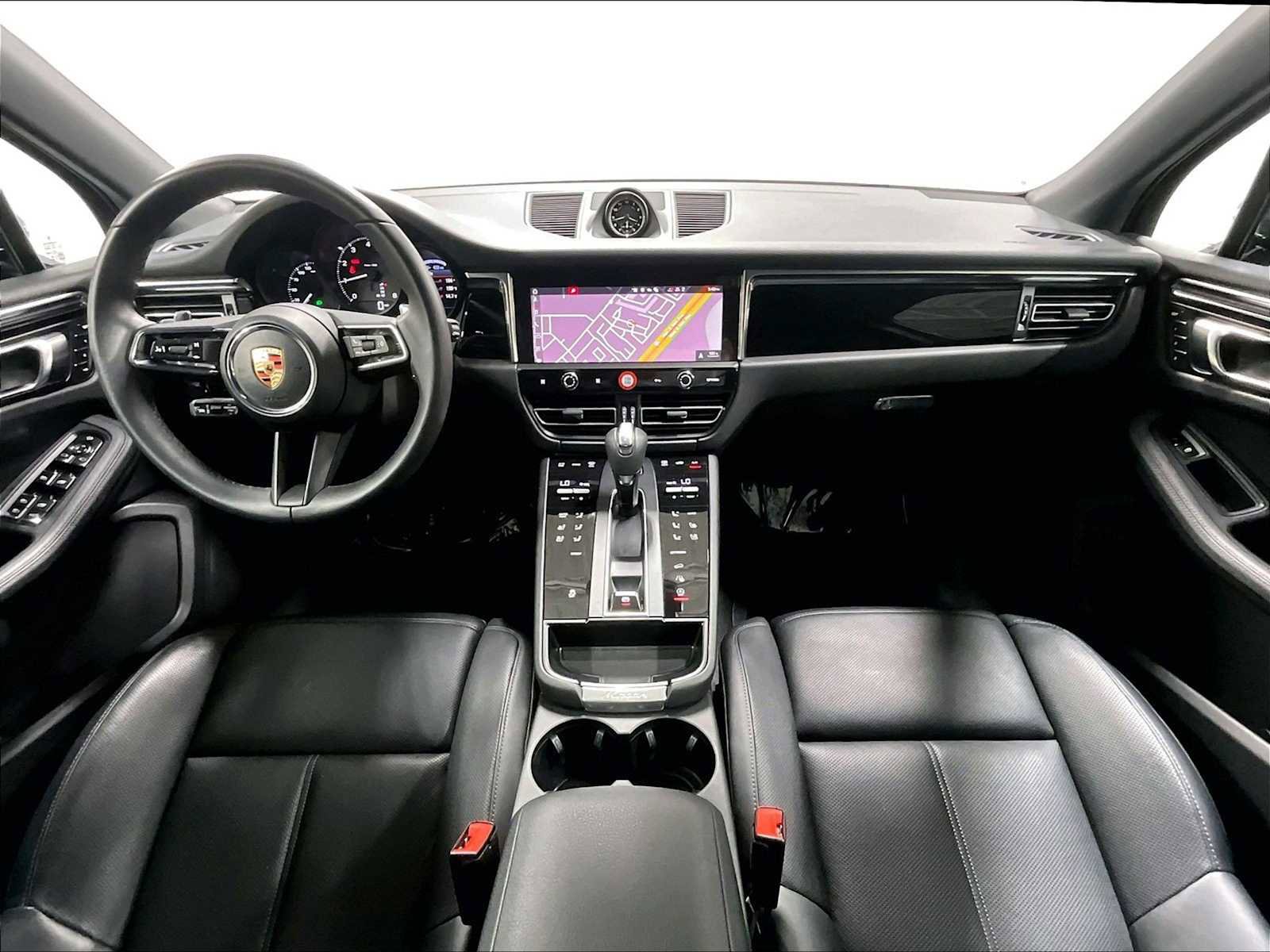 Used 2025 Porsche Macan w/ Premium Package Plus image 17