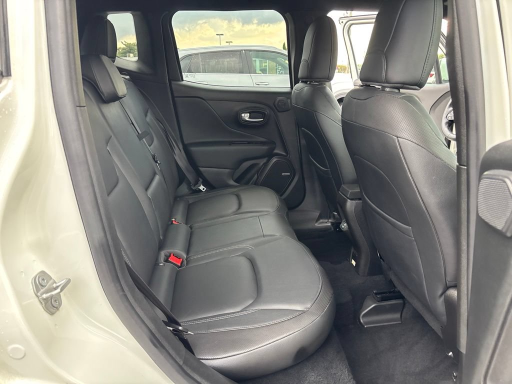 Used 2020 Jeep Renegade Altitude AWD/4WD image 34
