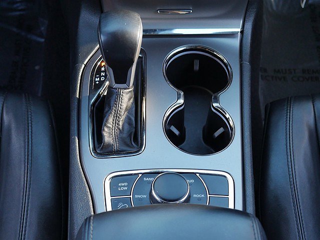 Used 2020 Jeep Grand Cherokee Limited image 23