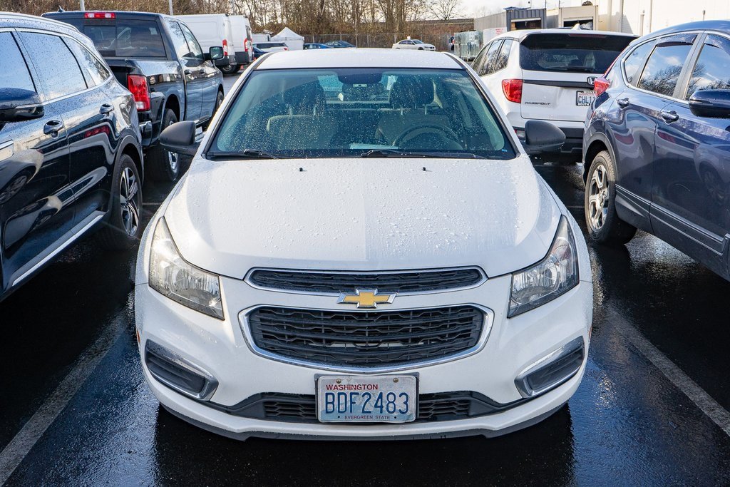 Used 2016 Chevrolet Cruze LS image 2