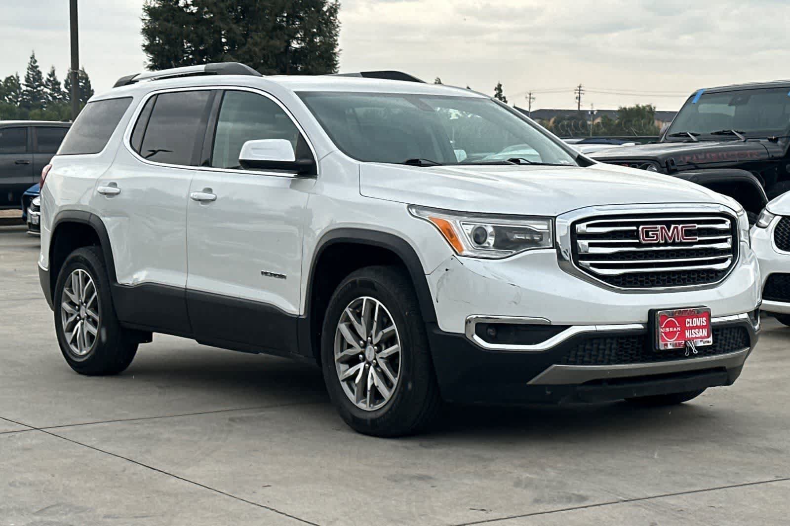 Used 2018 GMC Acadia SLE FWD image 10