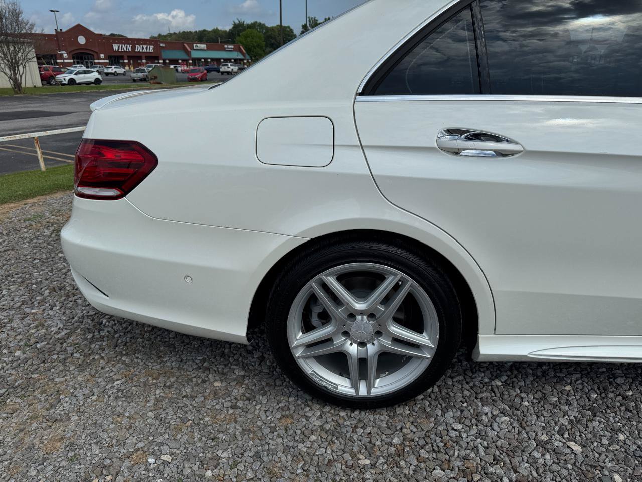 Used 2014 Mercedes-Benz E 350 Sedan image 9
