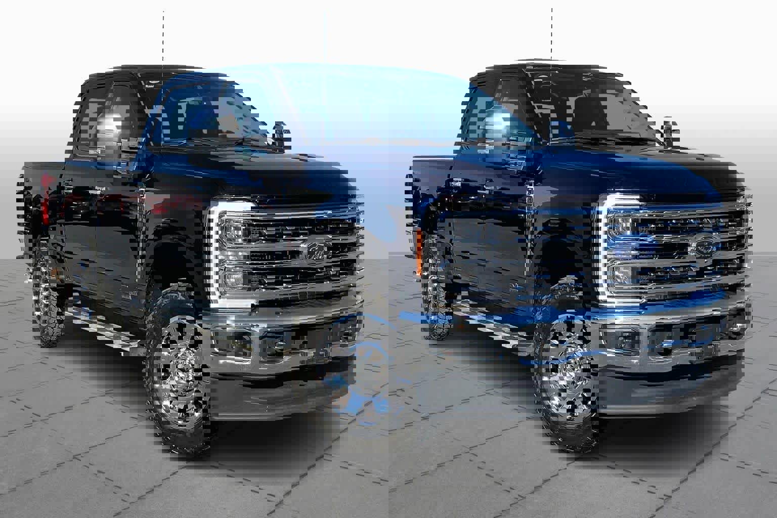 Certified 2023 Ford F250 Lariat w/ Chrome Package image 3