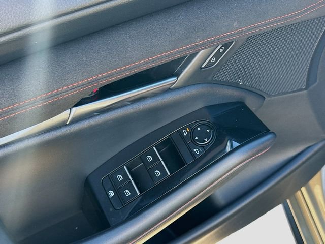 Used 2024 MAZDA MAZDA3 s image 22