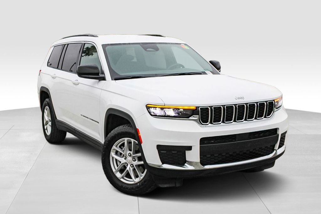 Used 2024 Jeep Grand Cherokee L Laredo AWD/4WD image 2