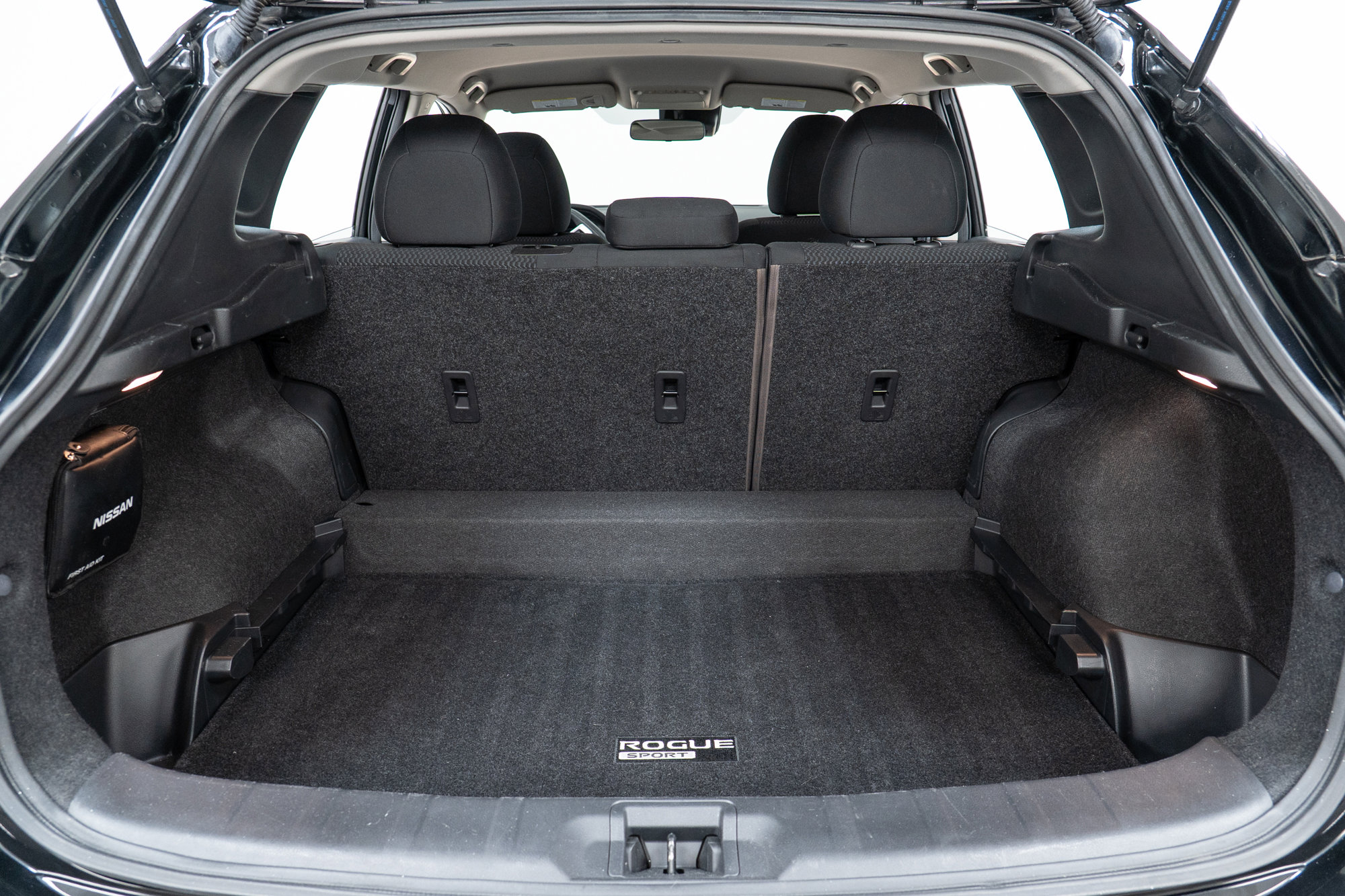 Used 2020 Nissan Rogue Sport S image 10