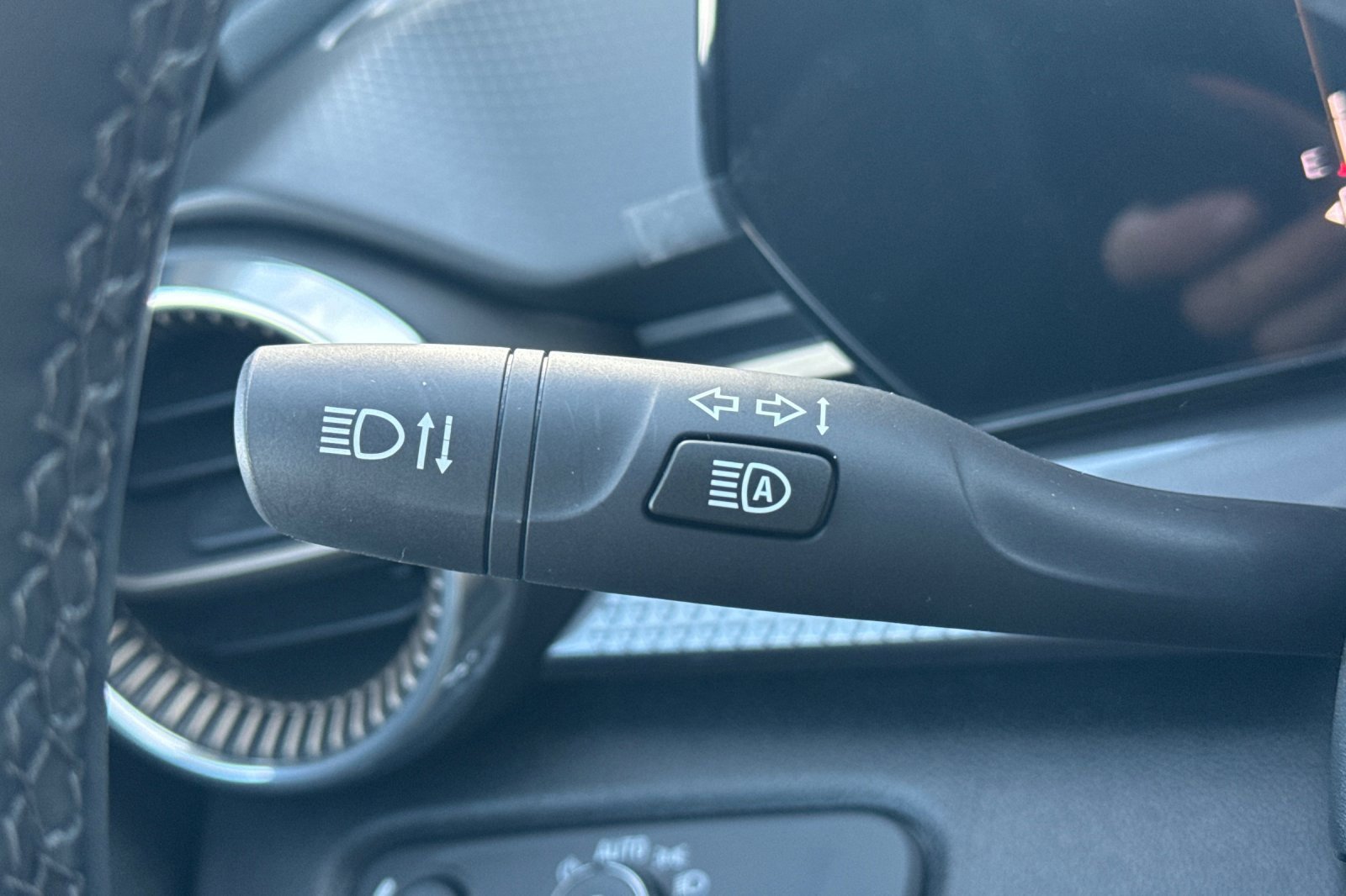 Used 2025 Chevrolet Trax ACTIV w/ Sunroof Package image 38