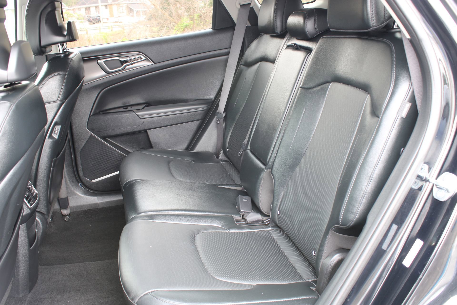 Used 2025 Kia Sportage EX w/ Premium Package image 18