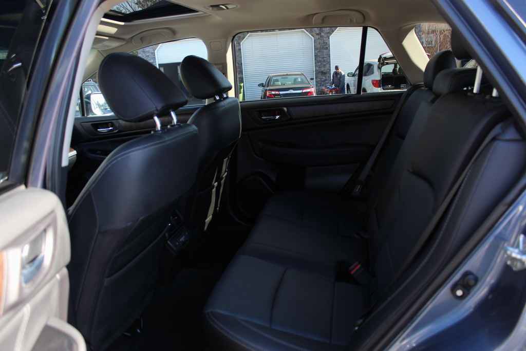 Used 2018 Subaru Outback 2.5i Limited image 30