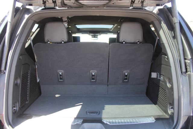 Used 2025 GMC Yukon Denali w/ Denali Reserve Package image 5