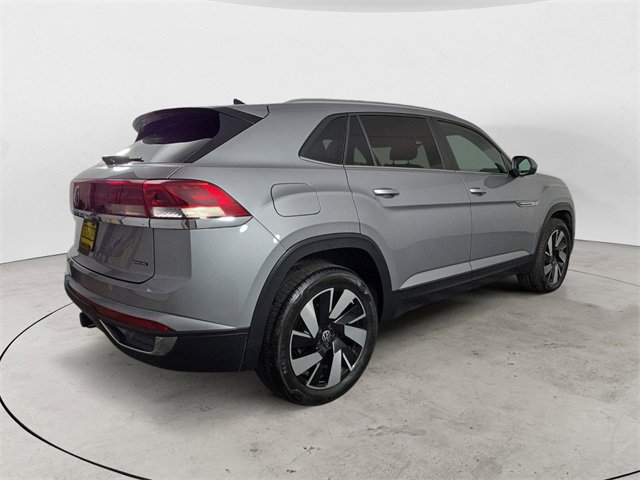 Used 2024 Volkswagen Atlas Cross Sport SE image 5