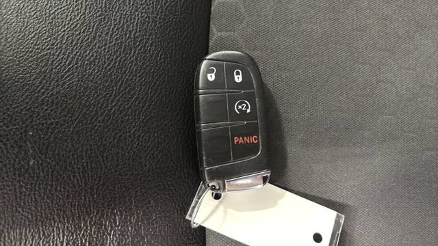 Used 2018 Jeep Compass Latitude w/ Popular Equipment Group FWD image 30