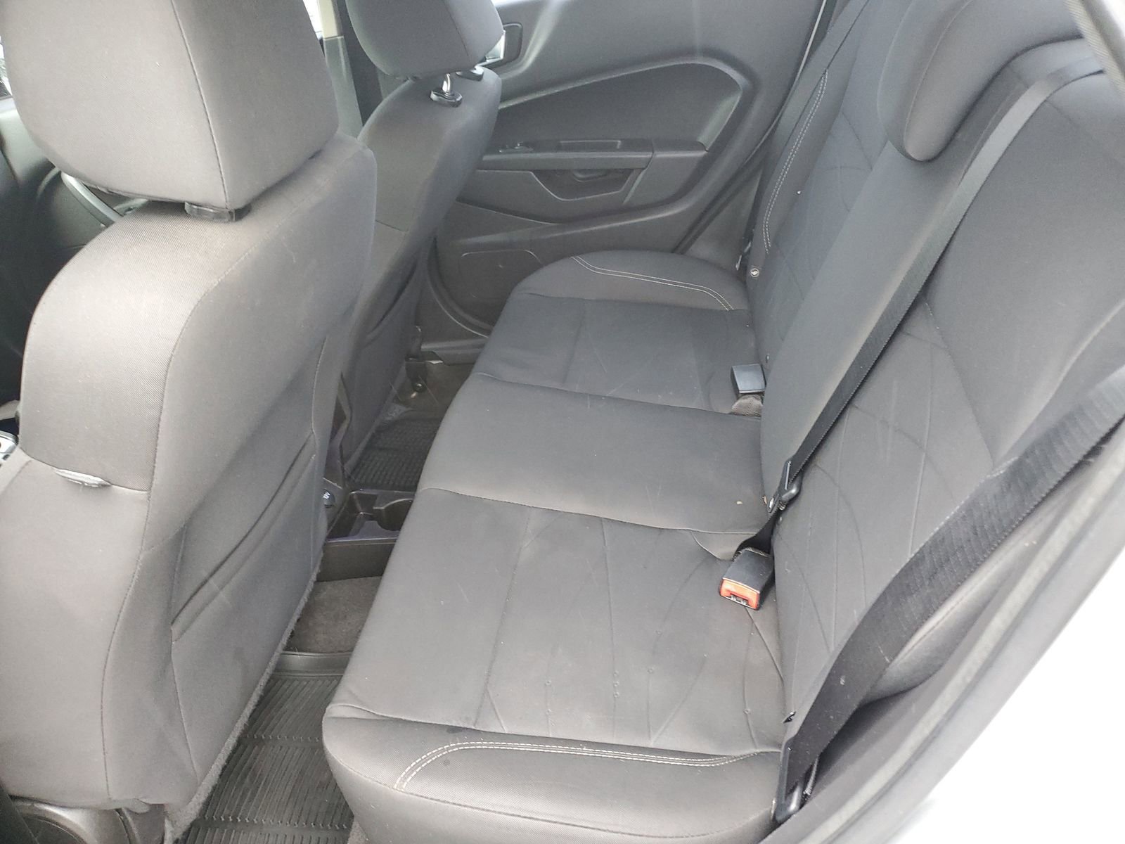 Used 2015 Ford Fiesta SE FWD image 11