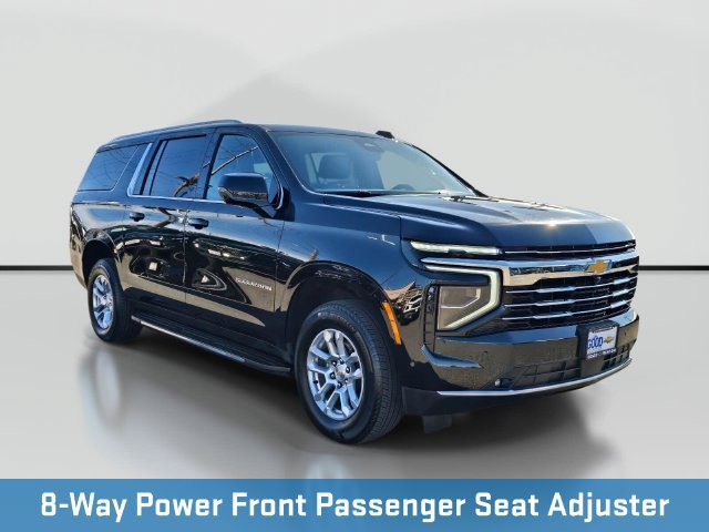 Used 2026 Chevrolet Suburban LT w/ Comfort Package AWD/4WD image 9