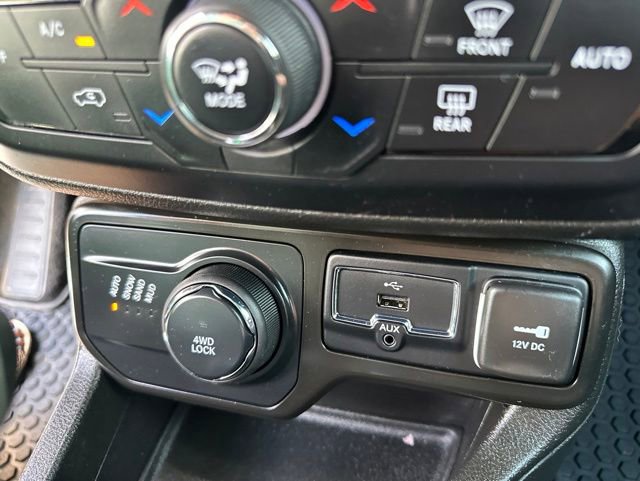 Used 2022 Jeep Renegade Altitude AWD/4WD image 21