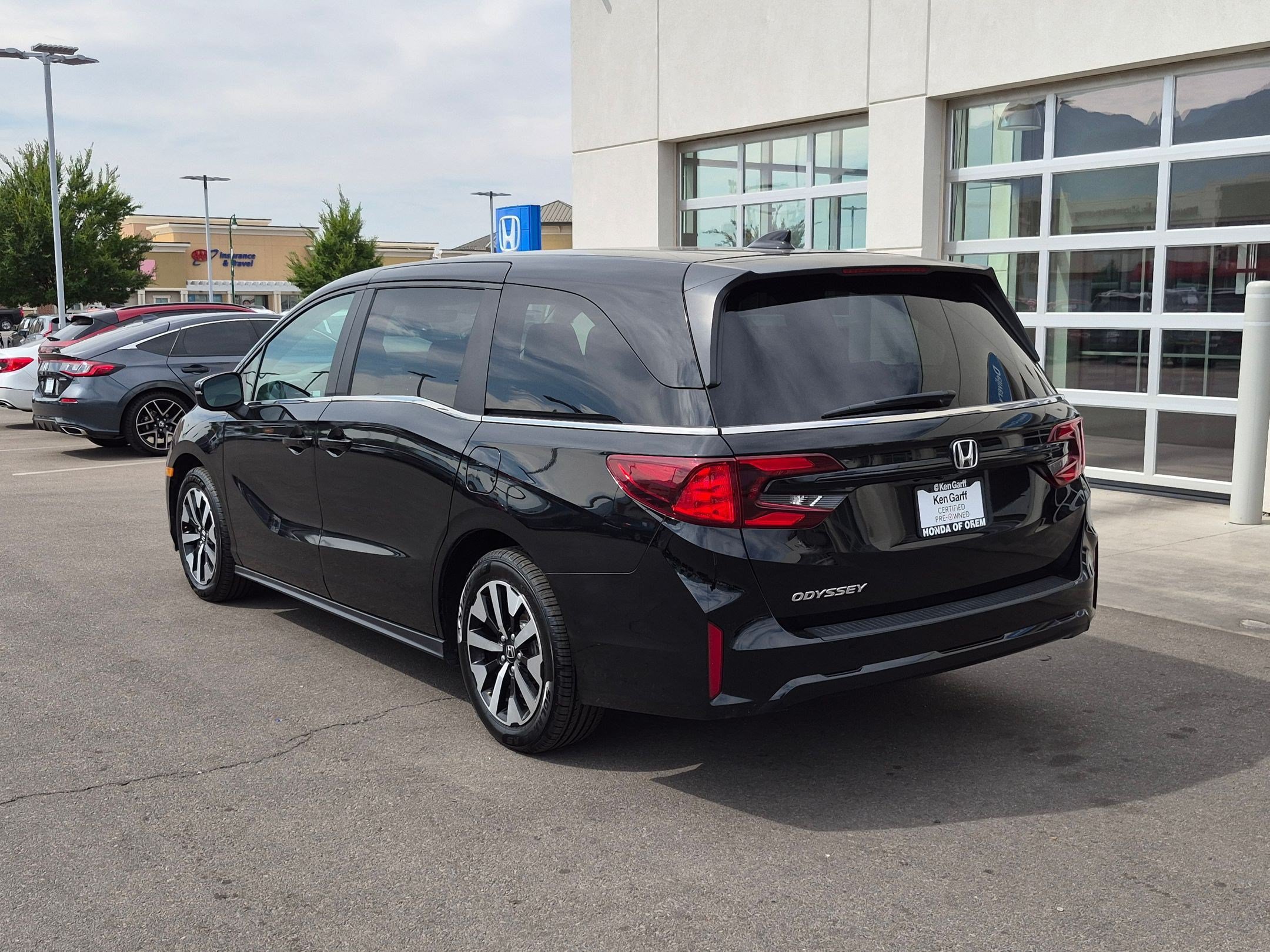 Used 2025 Honda Odyssey EX-L image 8