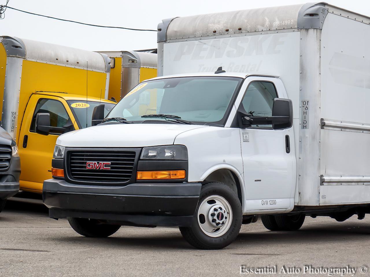 Used 2019 GMC Savana 3500 Extended w/ Driver Convenience Package RWD image 2