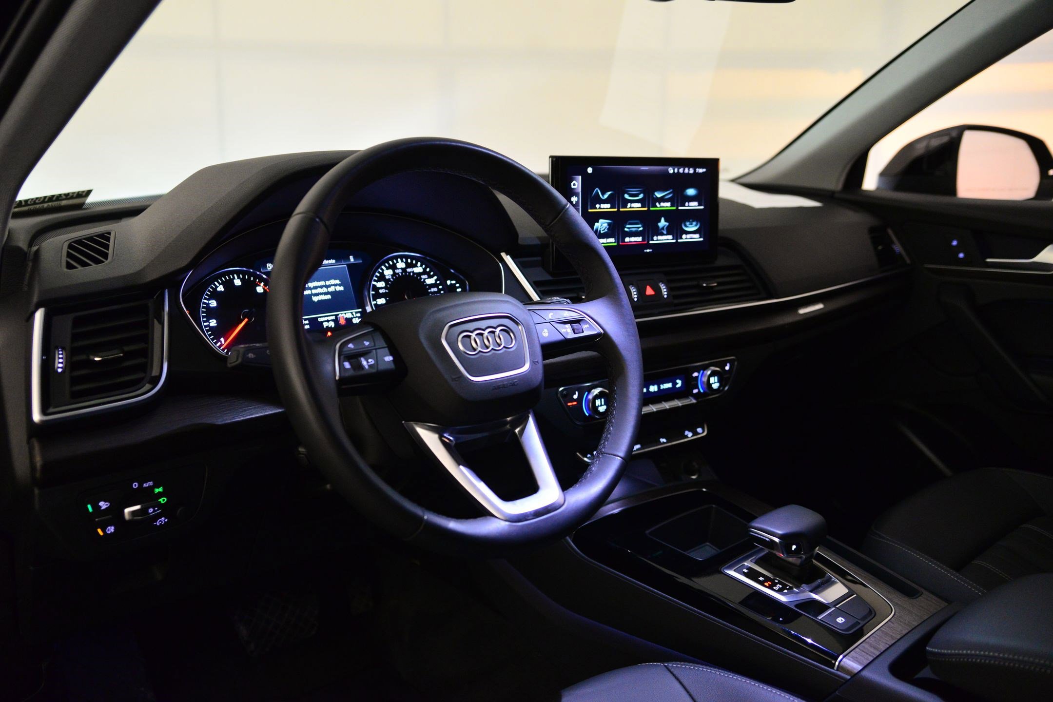 Certified 2024 Audi Q5 2.0T Premium w/ Convenience Package image 29