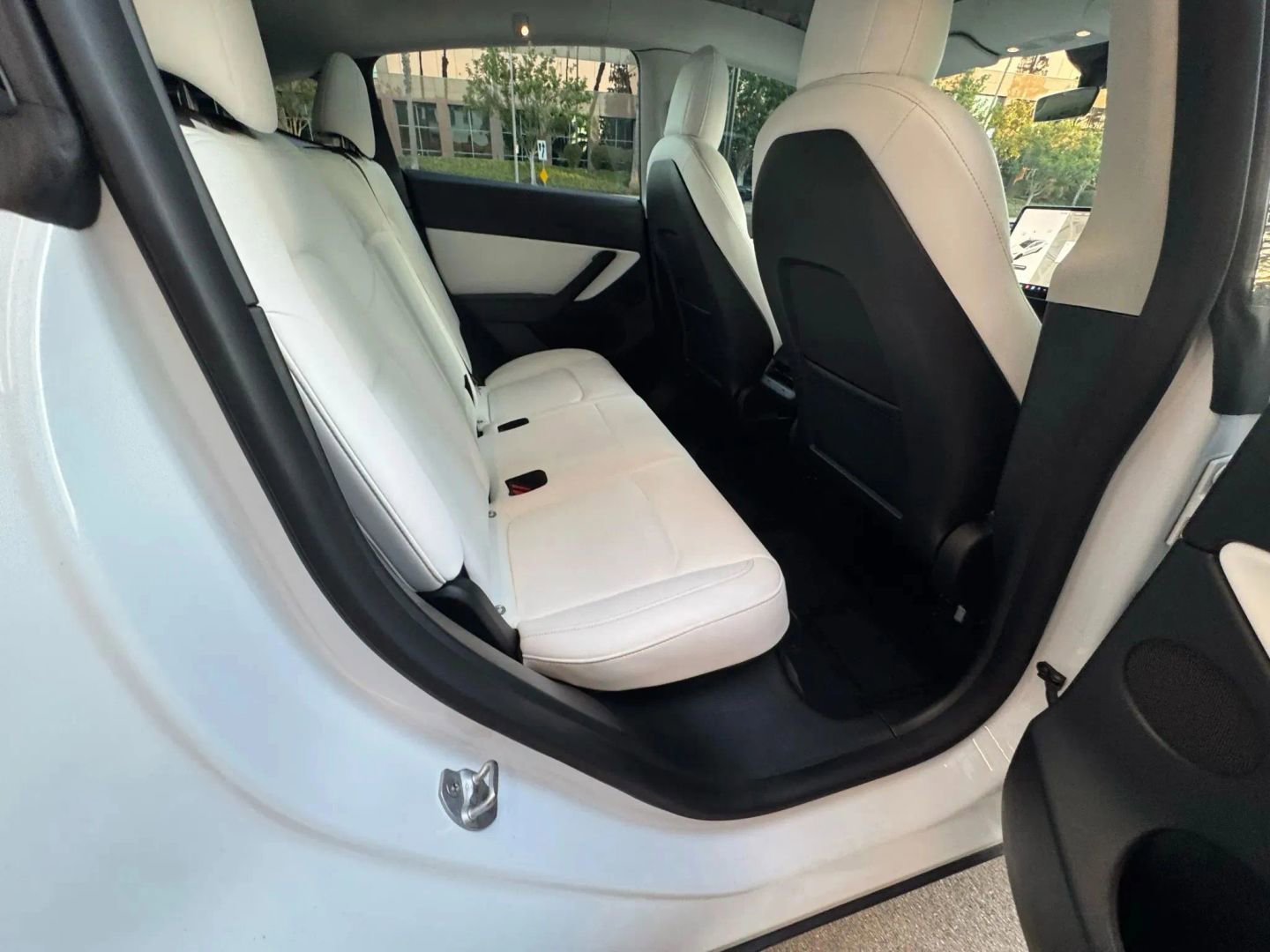 Used 2022 Tesla Model Y Performance image 14