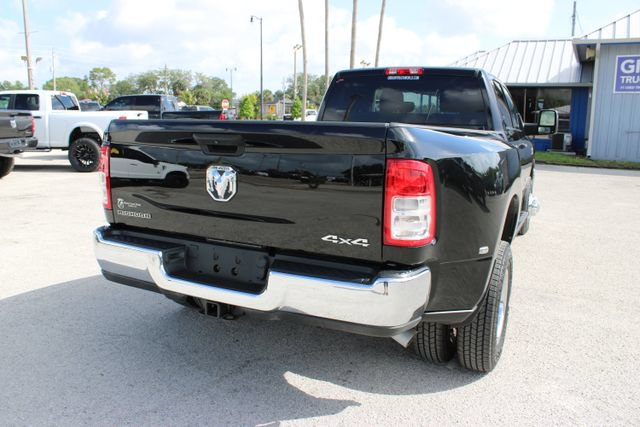 Used 2024 RAM 3500 Big Horn AWD/4WD image 11