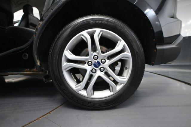 Used 2016 Ford Edge Titanium w/ Technology Package AWD/4WD image 9