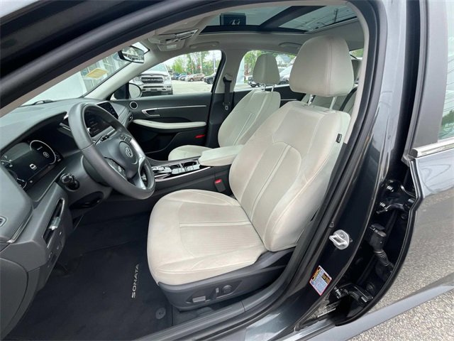 Certified 2023 Hyundai Sonata SEL w/ Convenience Package image 16