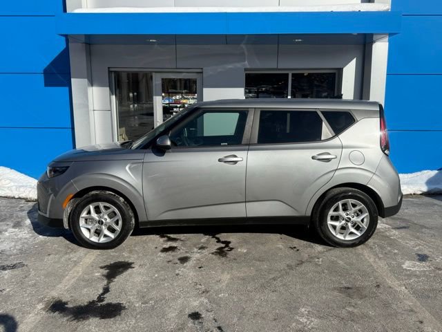 Used 2023 Kia Soul LX w/ LX Technology Package image 5