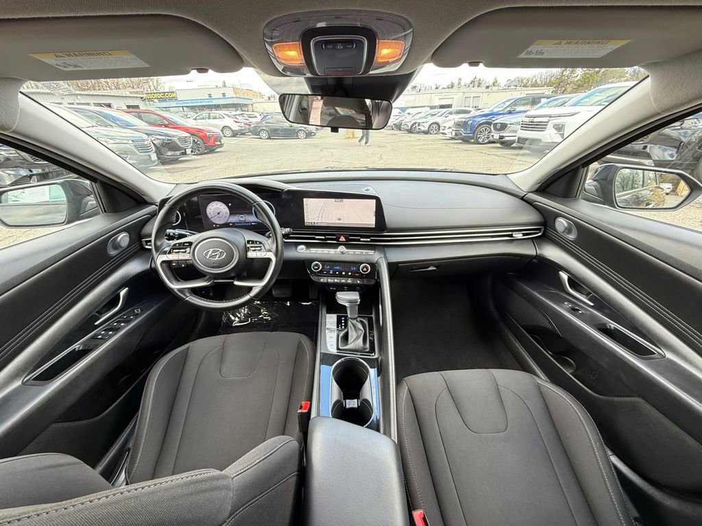 Used 2023 Hyundai Elantra SEL w/ Convenience Package image 22