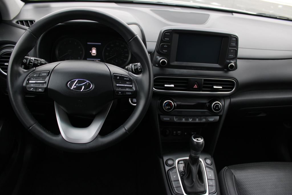 Used 2020 Hyundai Kona Limited image 11