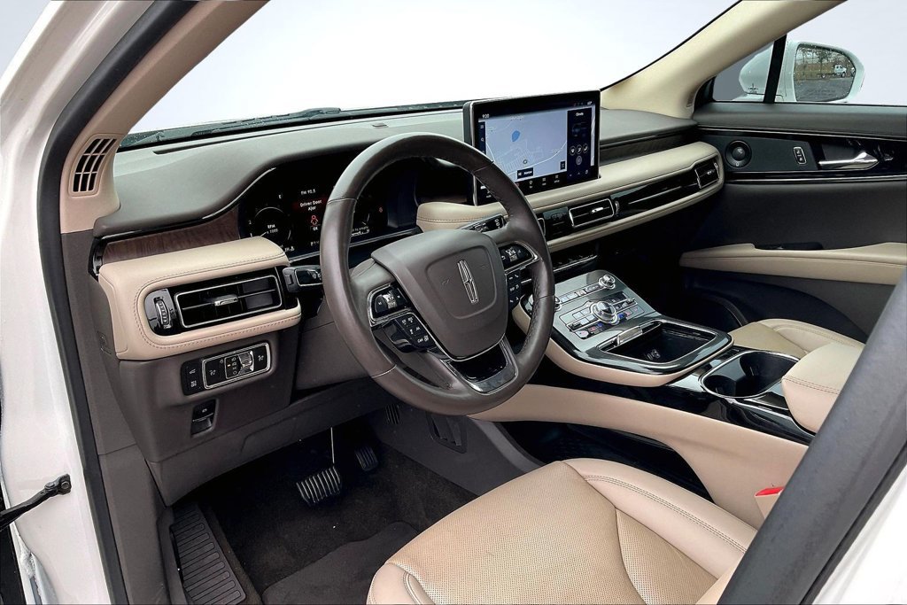 Certified 2023 Lincoln Nautilus Reserve w/ Equipment Group 201A AWD/4WD image 18