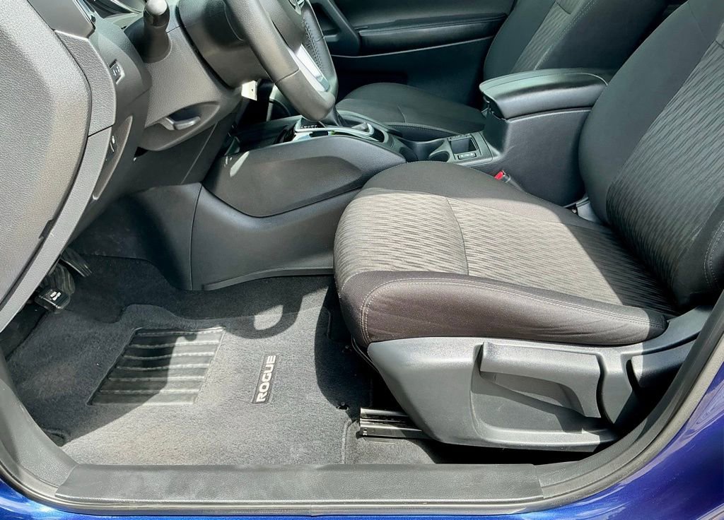 Used 2019 Nissan Rogue S w/ Special Edition Package FWD image 40