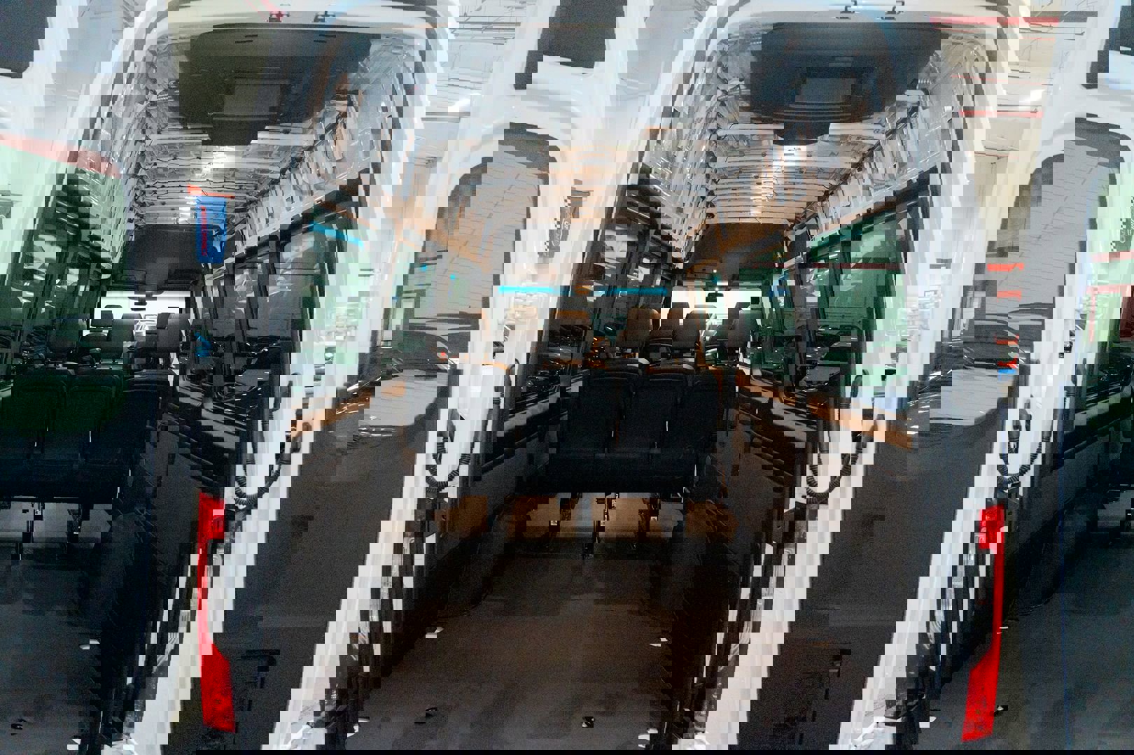 Used 2019 Mercedes-Benz Sprinter 2500 image 21