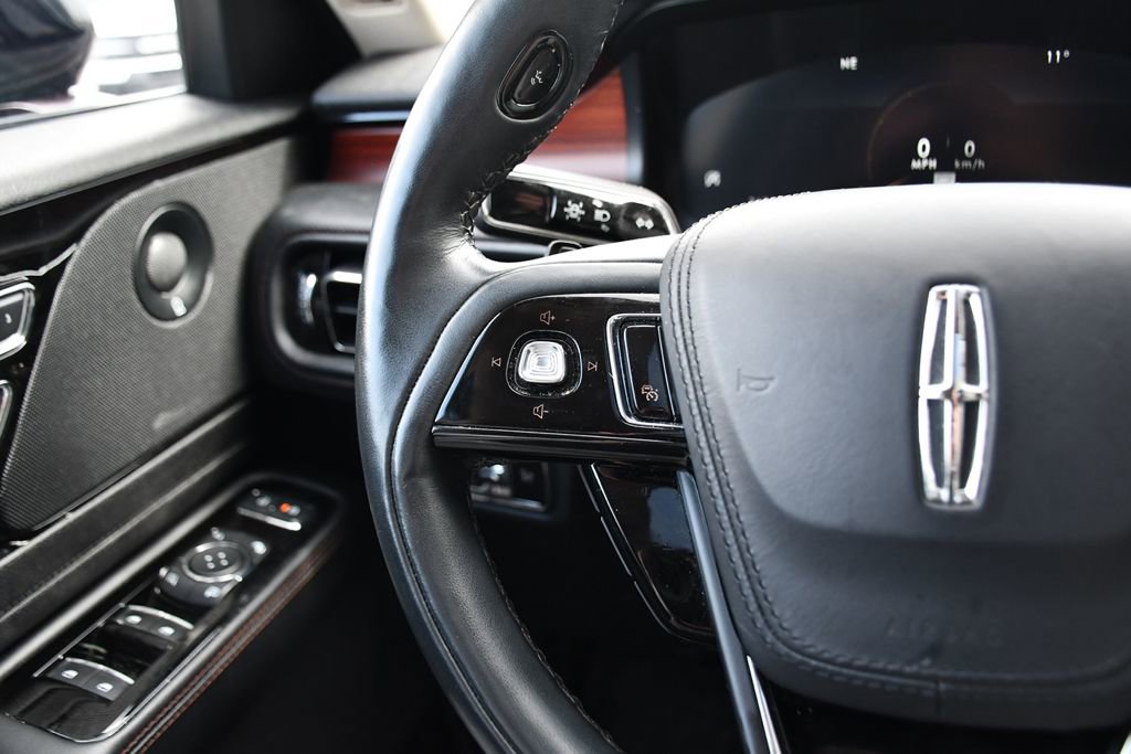Used 2023 Lincoln Aviator Reserve w/ Jet Appearance Package image 34