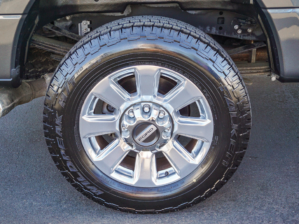 Used 2020 Ford F250 Platinum w/ FX4 Off-Road Package AWD/4WD image 9