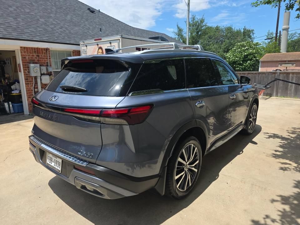 Used 2023 INFINITI QX60 Sensory w/ Vision Package AWD/4WD image 12