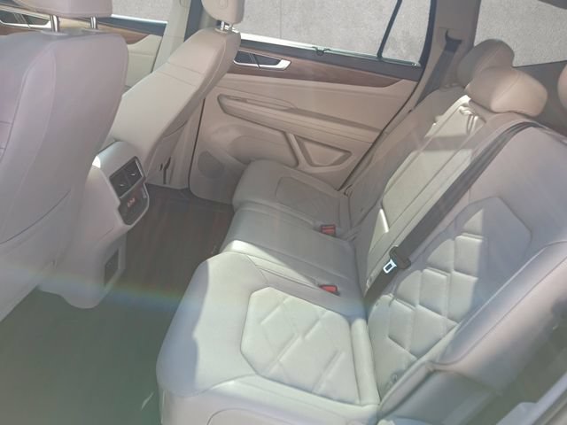 Used 2024 Volkswagen Atlas SE FWD image 22