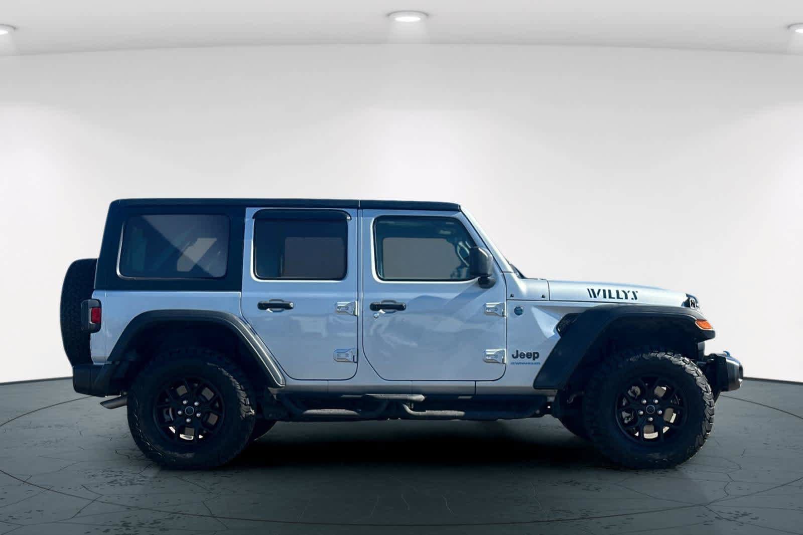Used 2024 Jeep Wrangler Unlimited AWD/4WD image 6