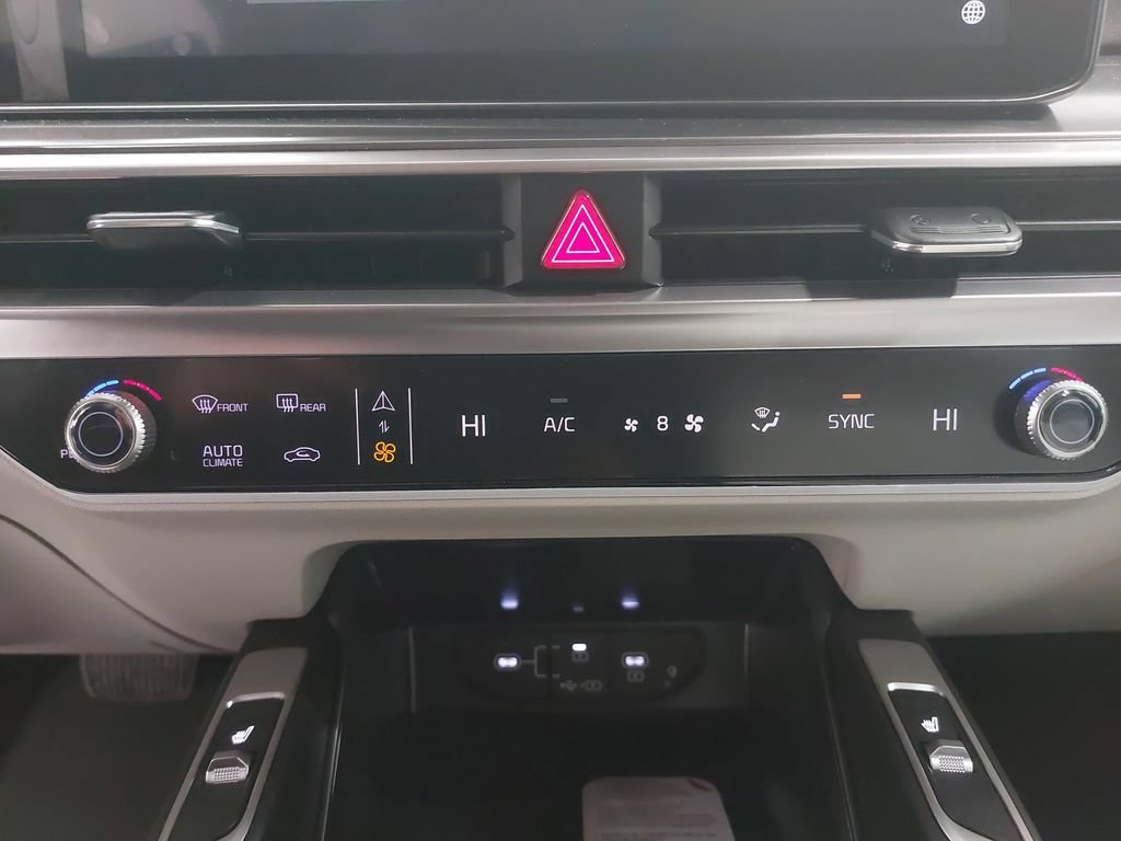 New 2026 Kia Sorento S w/ S Panoramic Sunroof Package FWD image 22