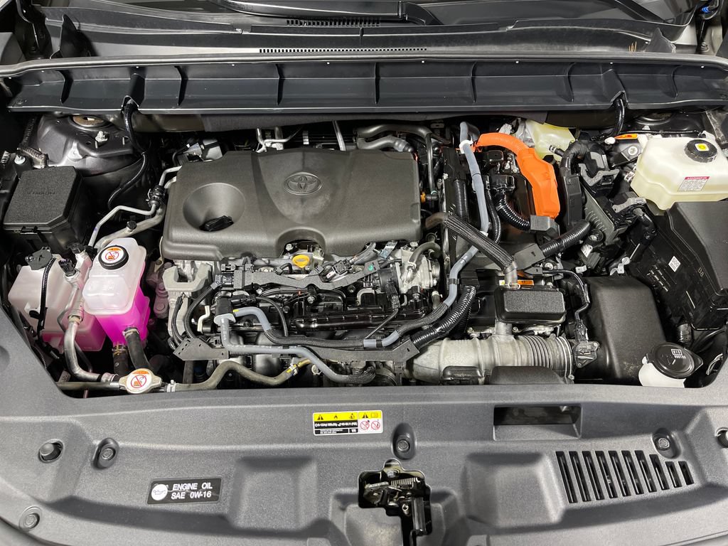 Certified 2025 Toyota Highlander XLE AWD/4WD image 9