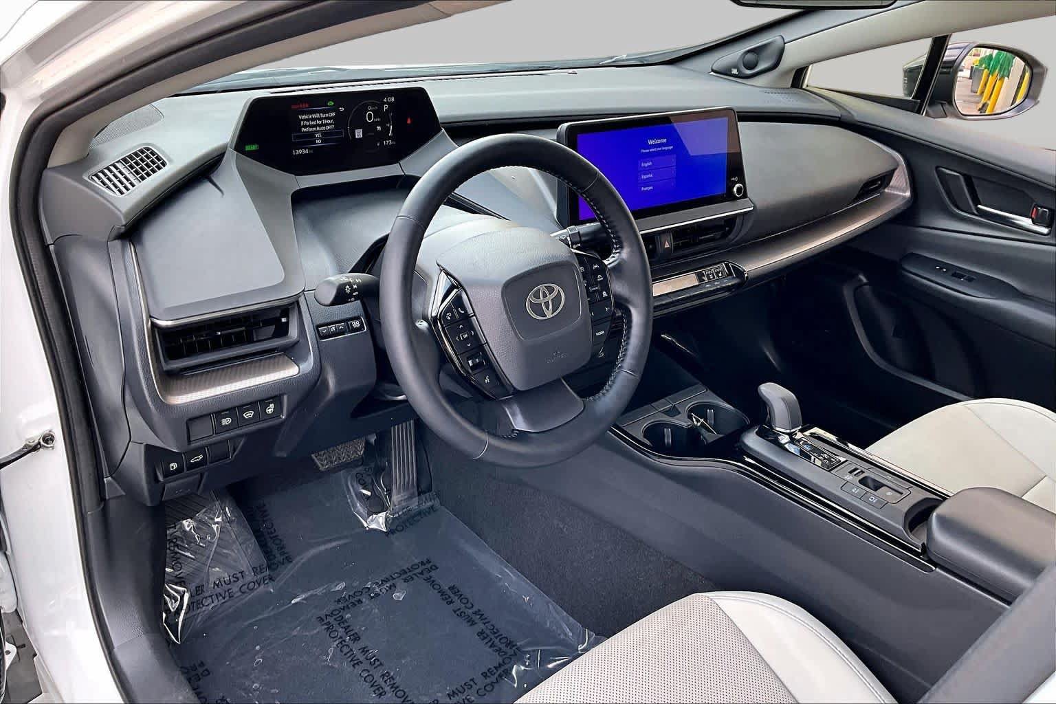Used 2024 Toyota Prius Limited FWD image 18