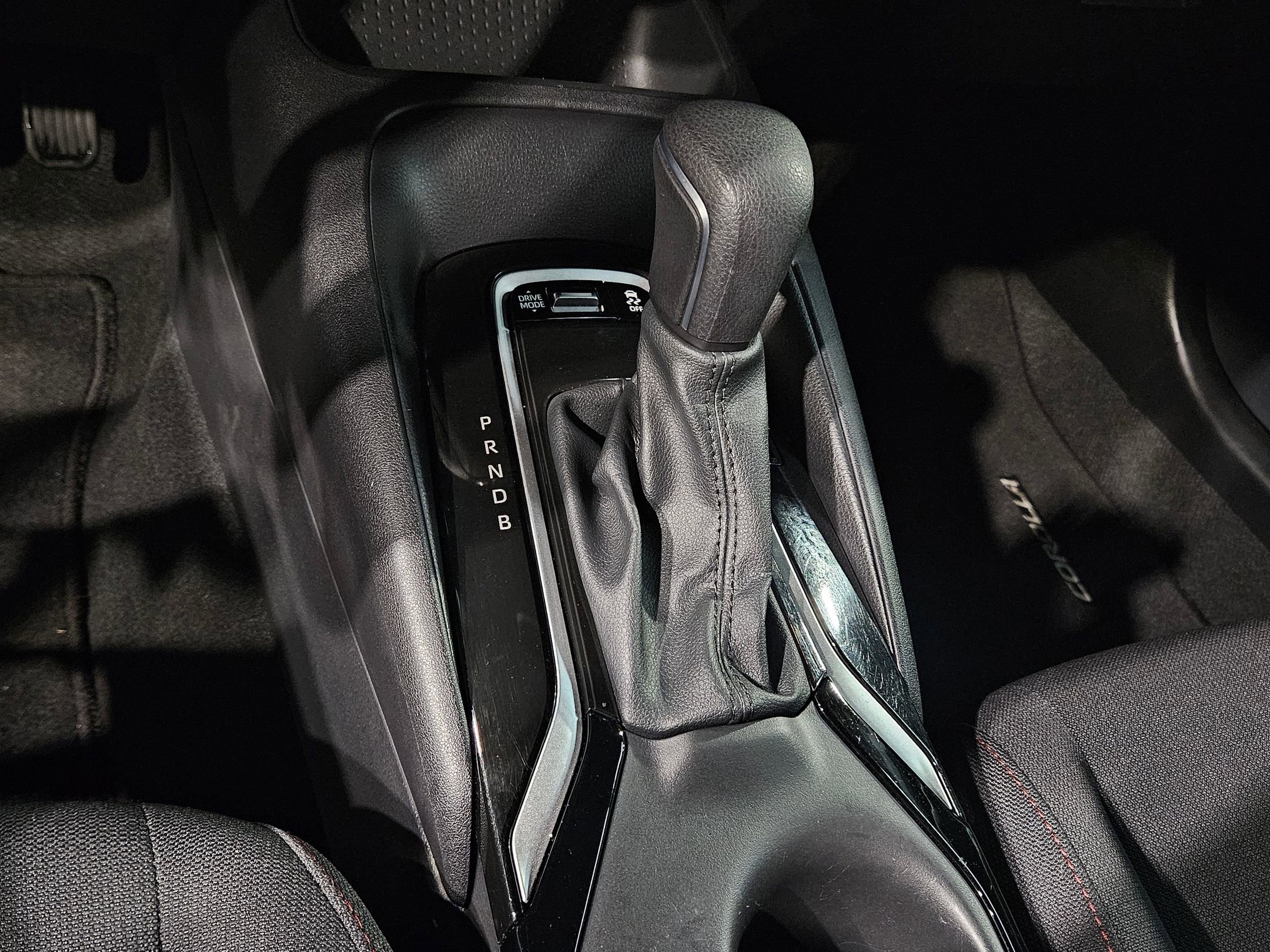 Used 2025 Toyota Corolla SE image 31